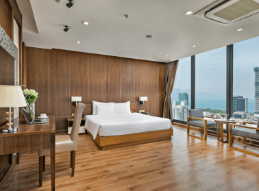 Signature Penthouse 4 star hotel in da nang