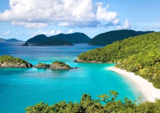 Bãi biển Non Nước vẫn luôn giữ được vẻ đẹp hoang sơ ban đầu