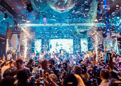 cách tổ chức tiệc công ty