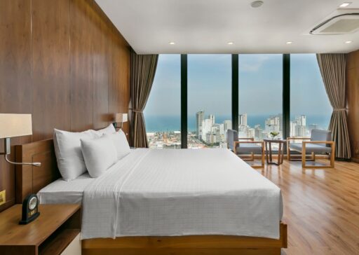 Khách sạn Nhu Minh Plaza Đà Nẵng sẽ là điểm đến lý tưởng để bạn thả mình vào sự thoải mái và tận hưởng vẻ đẹp của Đà Nẵng